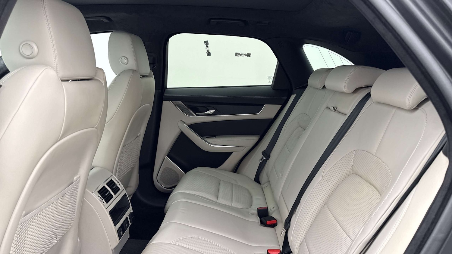 Used Jaguar F-Pace 2024 for sale - 77674684: Photo 4