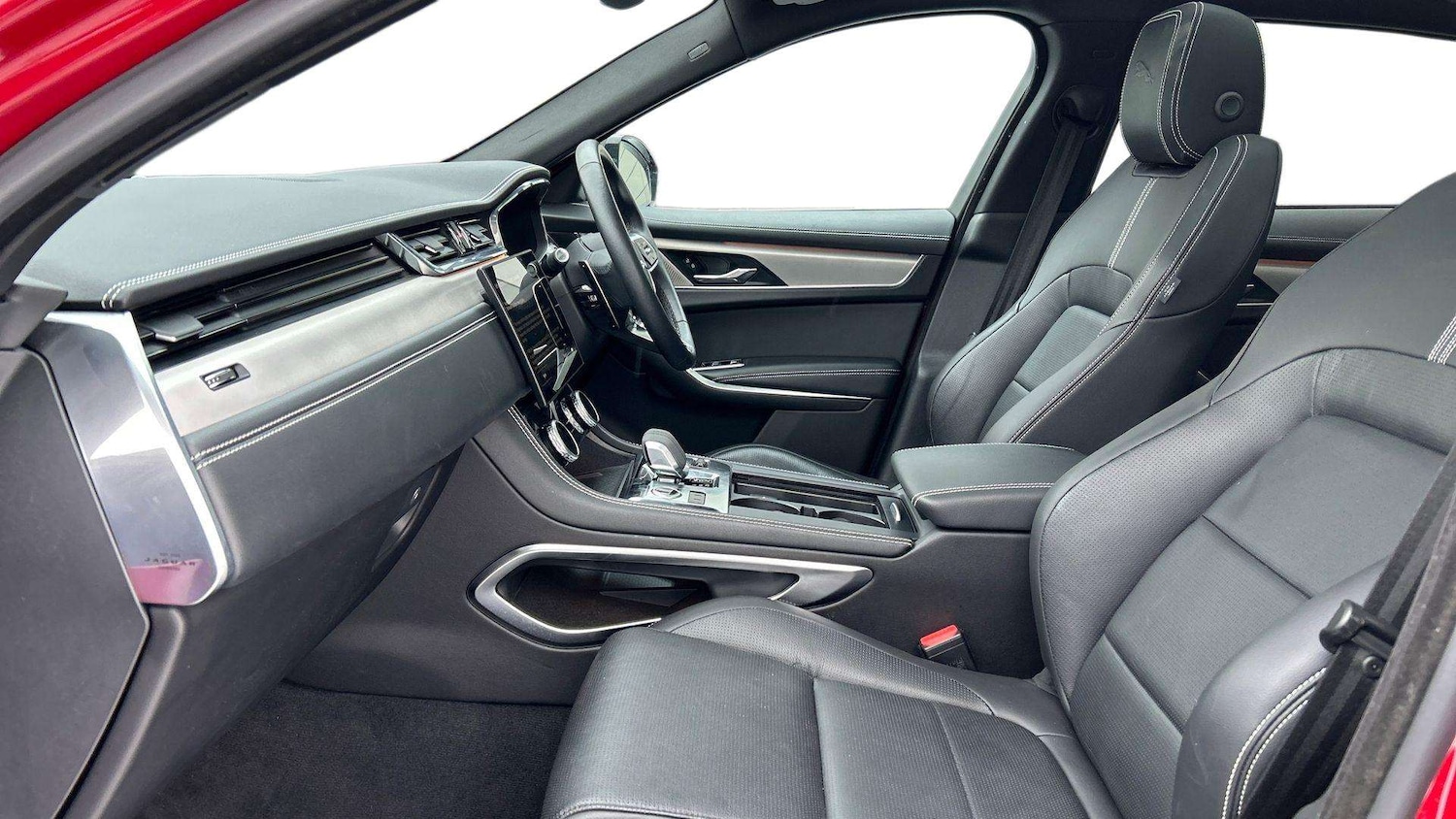 Used Jaguar F-Pace 2023 for sale - 77123344: Photo 3