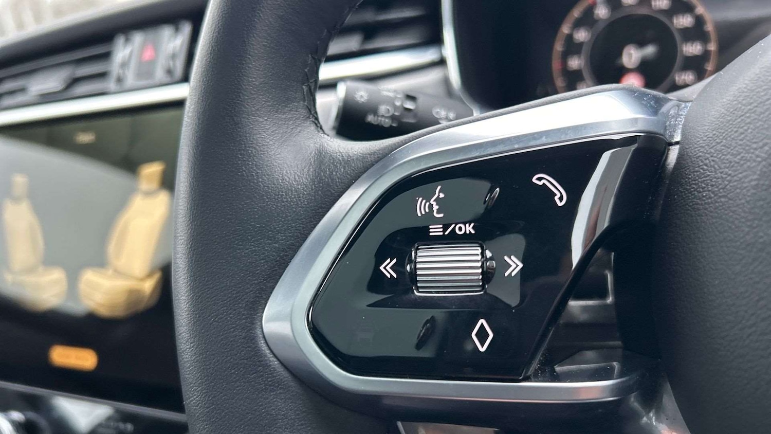 Used Jaguar F-Pace 2023 for sale - 77123344: Photo 35