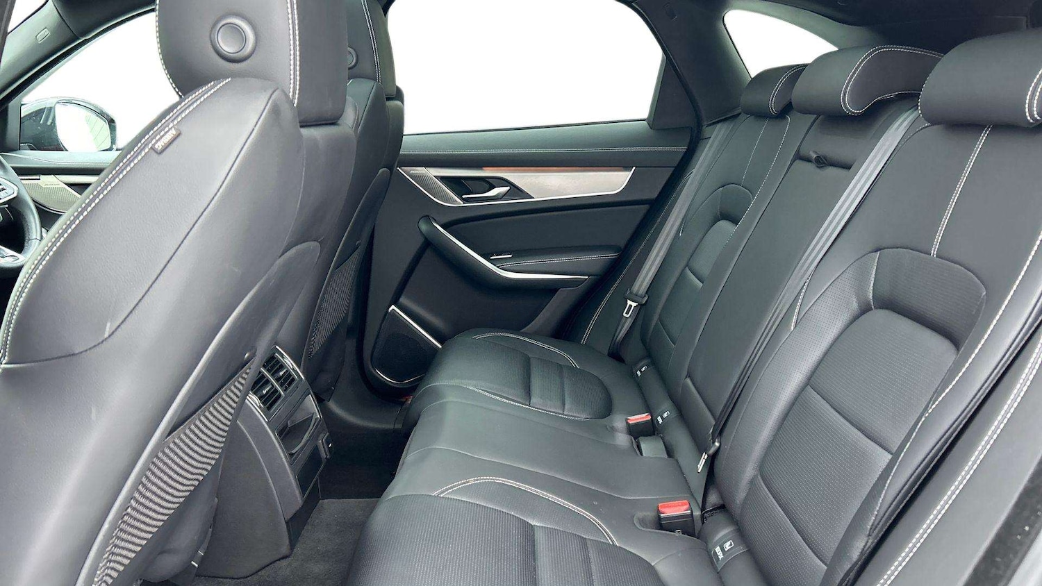 Used Jaguar F-Pace 2023 for sale - 77123344: Photo 4