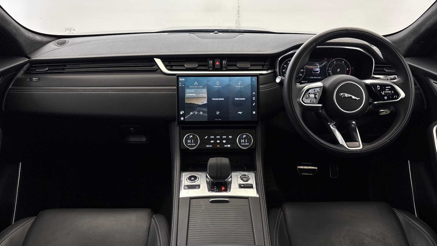 Used Jaguar F-Pace 2023 for sale - 76460176: Photo 9