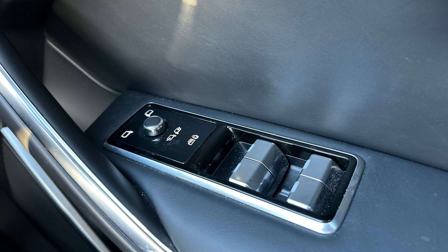 Used Jaguar F-Pace 2023 for sale - 77348074: Photo 33