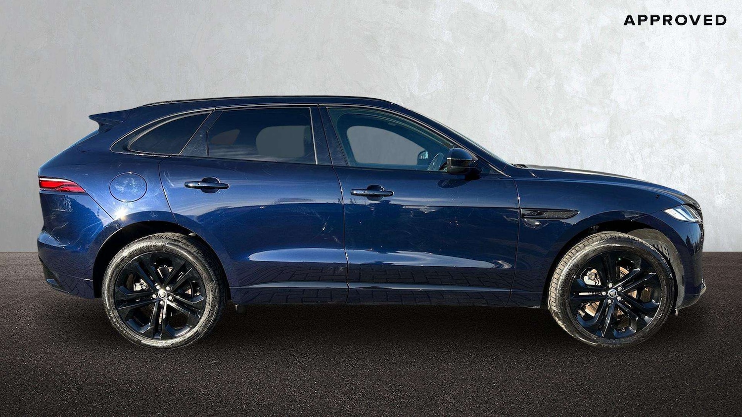 Used Jaguar F-Pace 2023 for sale - 77348074: Photo 5