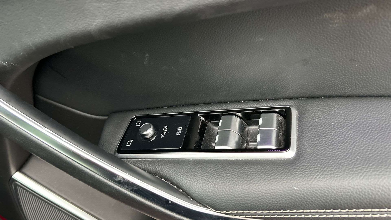 Used Jaguar F-Pace 2023 for sale - 76488105: Photo 32