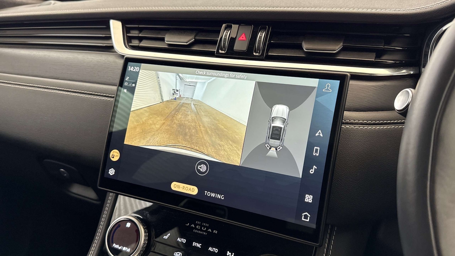 Used Jaguar F-Pace 2023 for sale - 76460599: Photo 12