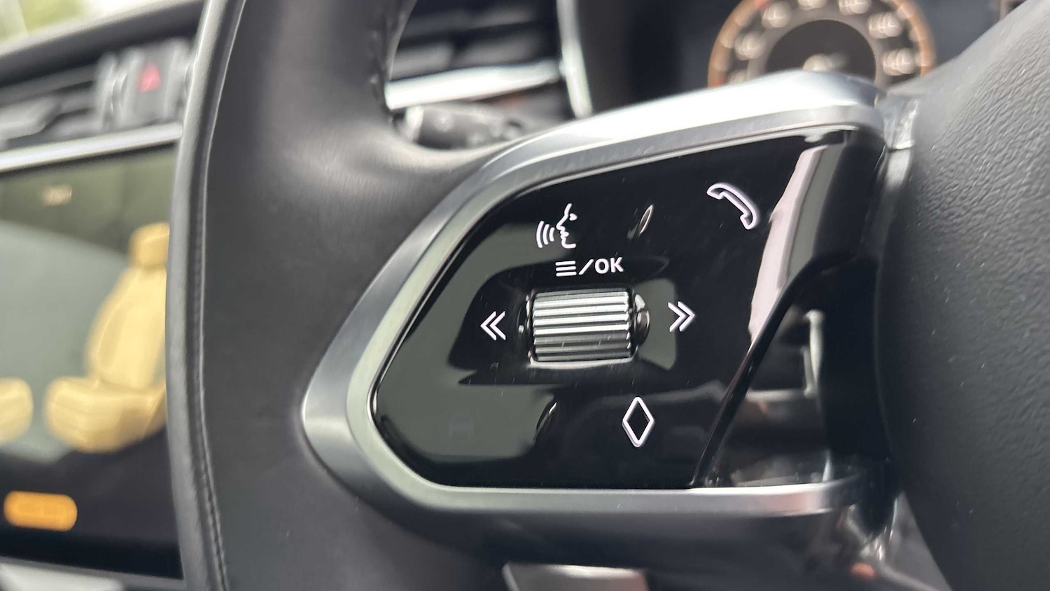 Used Jaguar F-Pace 2023 for sale - 76460599: Photo 29