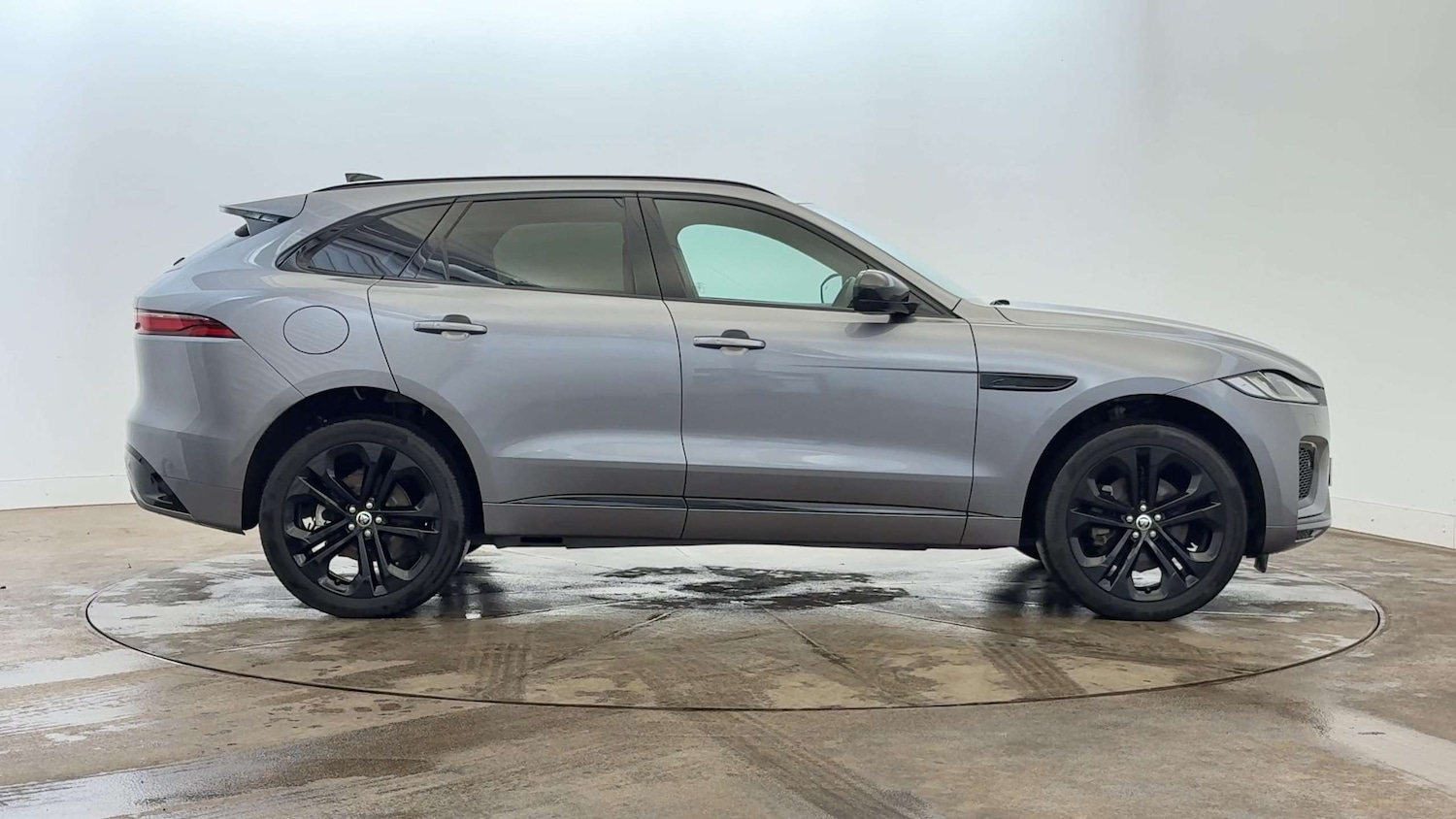Used Jaguar F-Pace 2023 for sale - 76460599: Photo 5