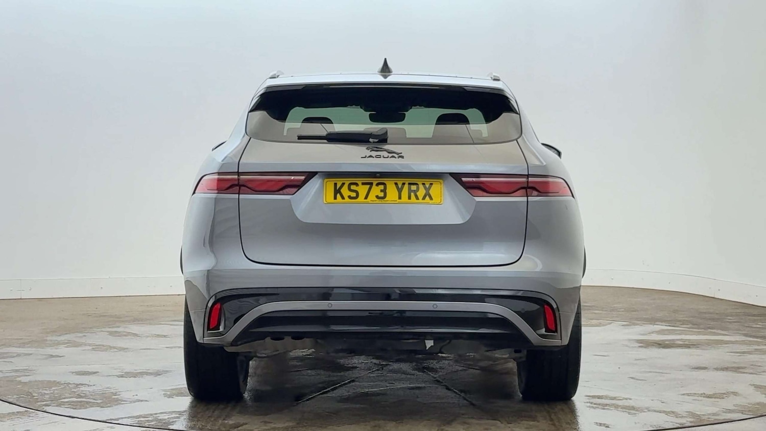 Used Jaguar F-Pace 2023 for sale - 76460599: Photo 6