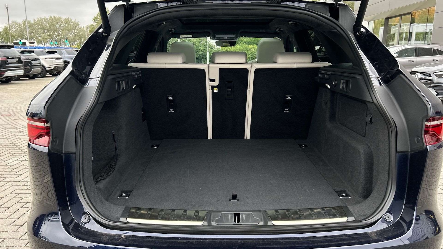 Used Jaguar F-Pace 2024 for sale - 76459854: Photo 10