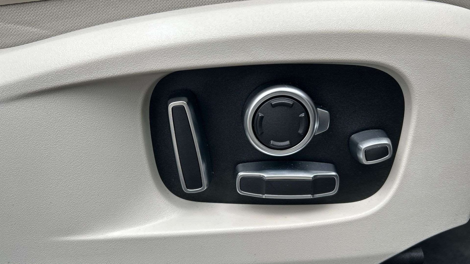 Used Jaguar F-Pace 2024 for sale - 76459854: Photo 23