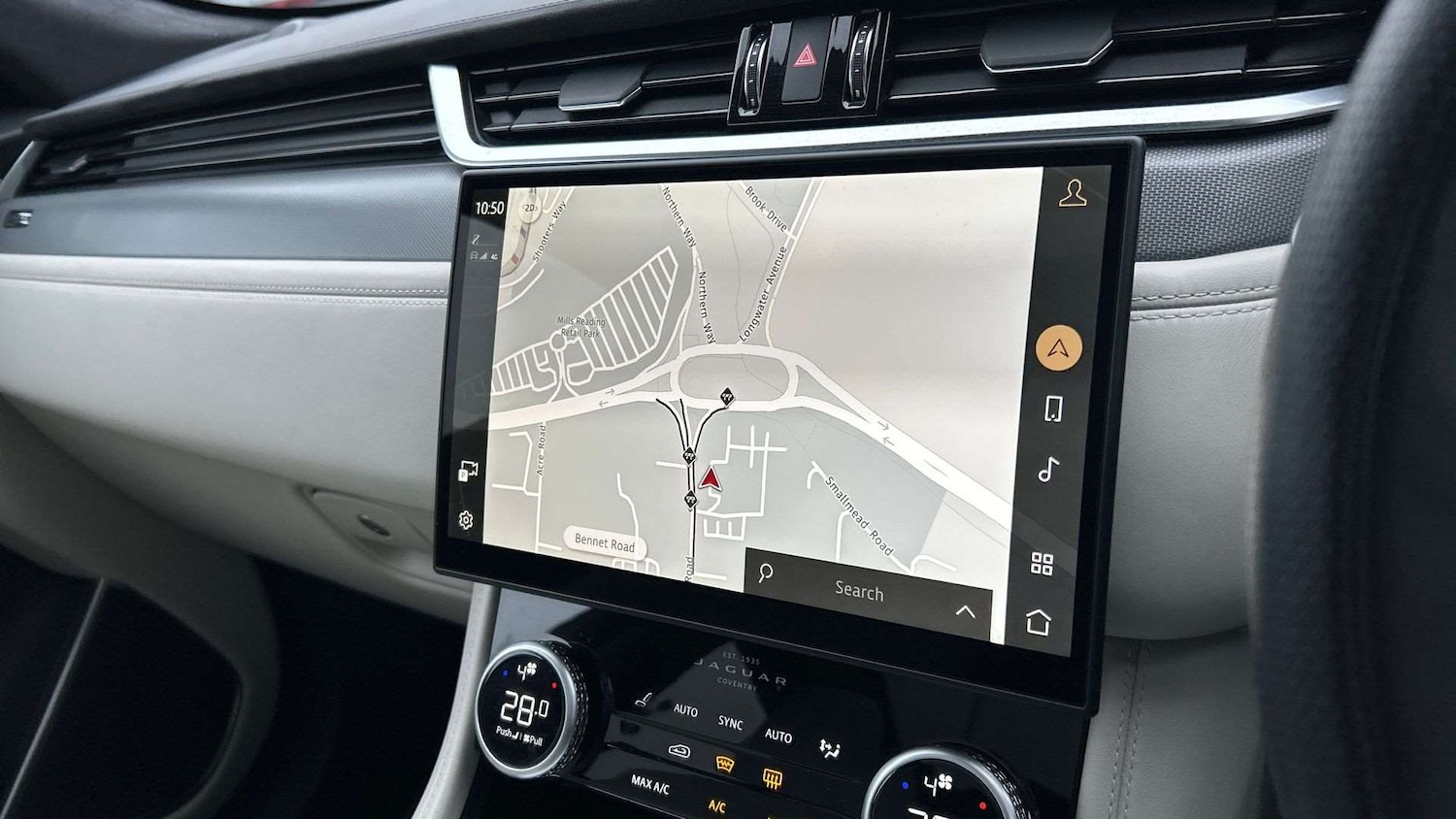 Used Jaguar F-Pace 2024 for sale - 76978892: Photo 11