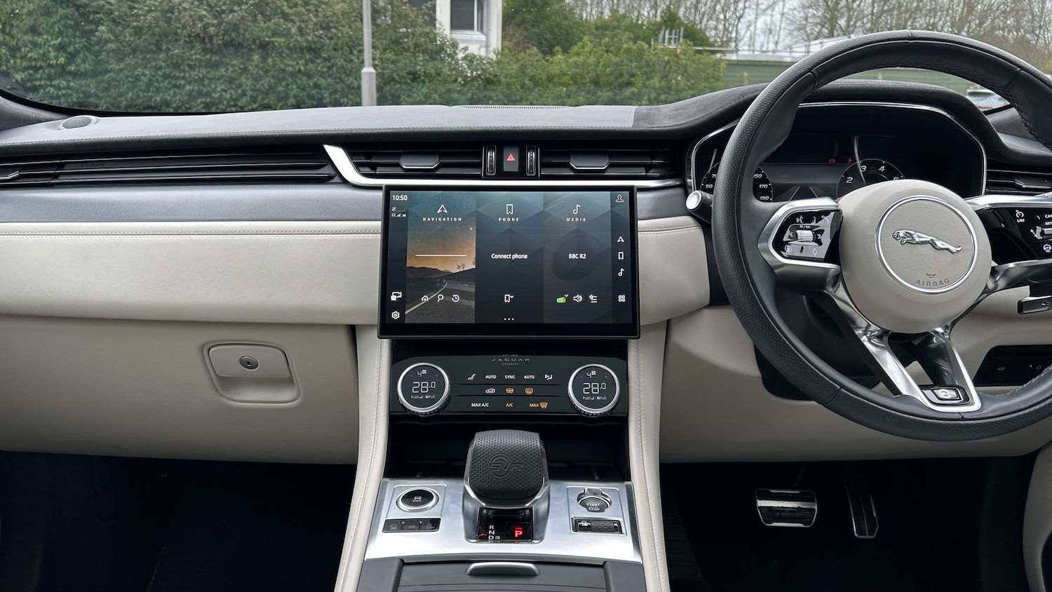 Used Jaguar F-Pace 2024 for sale - 76978892: Photo 14