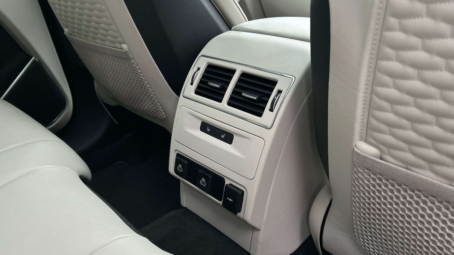 Used Jaguar F-Pace 2024 for sale - 76978892: Photo 18