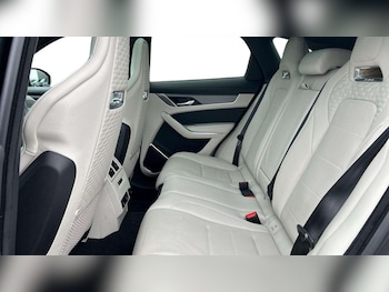 Used Jaguar F-Pace 2024 for sale - 76978892: Photo