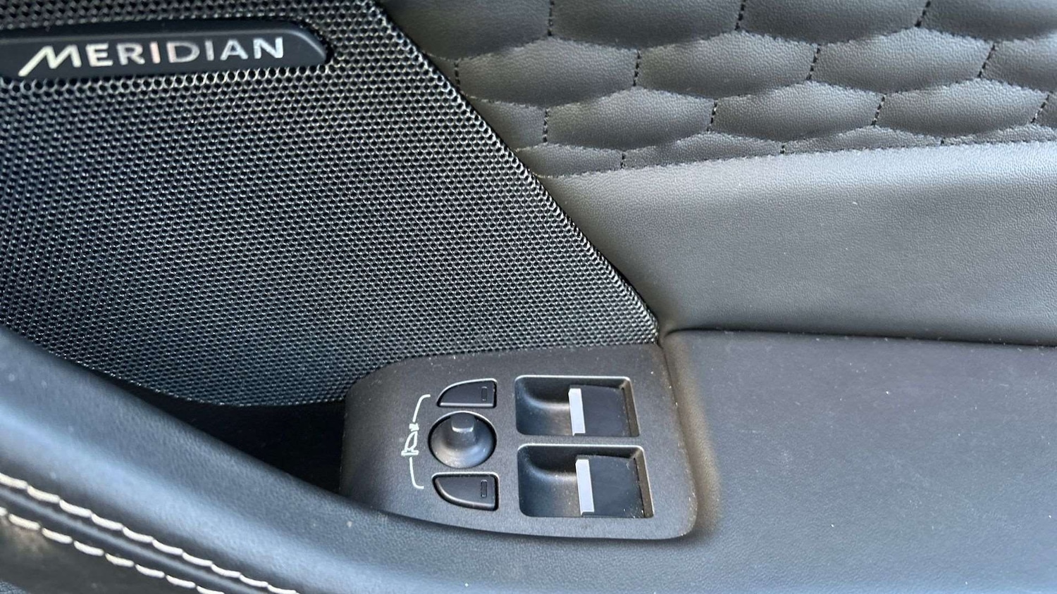 Used Jaguar F-Type 2022 for sale - 77093354: Photo 32