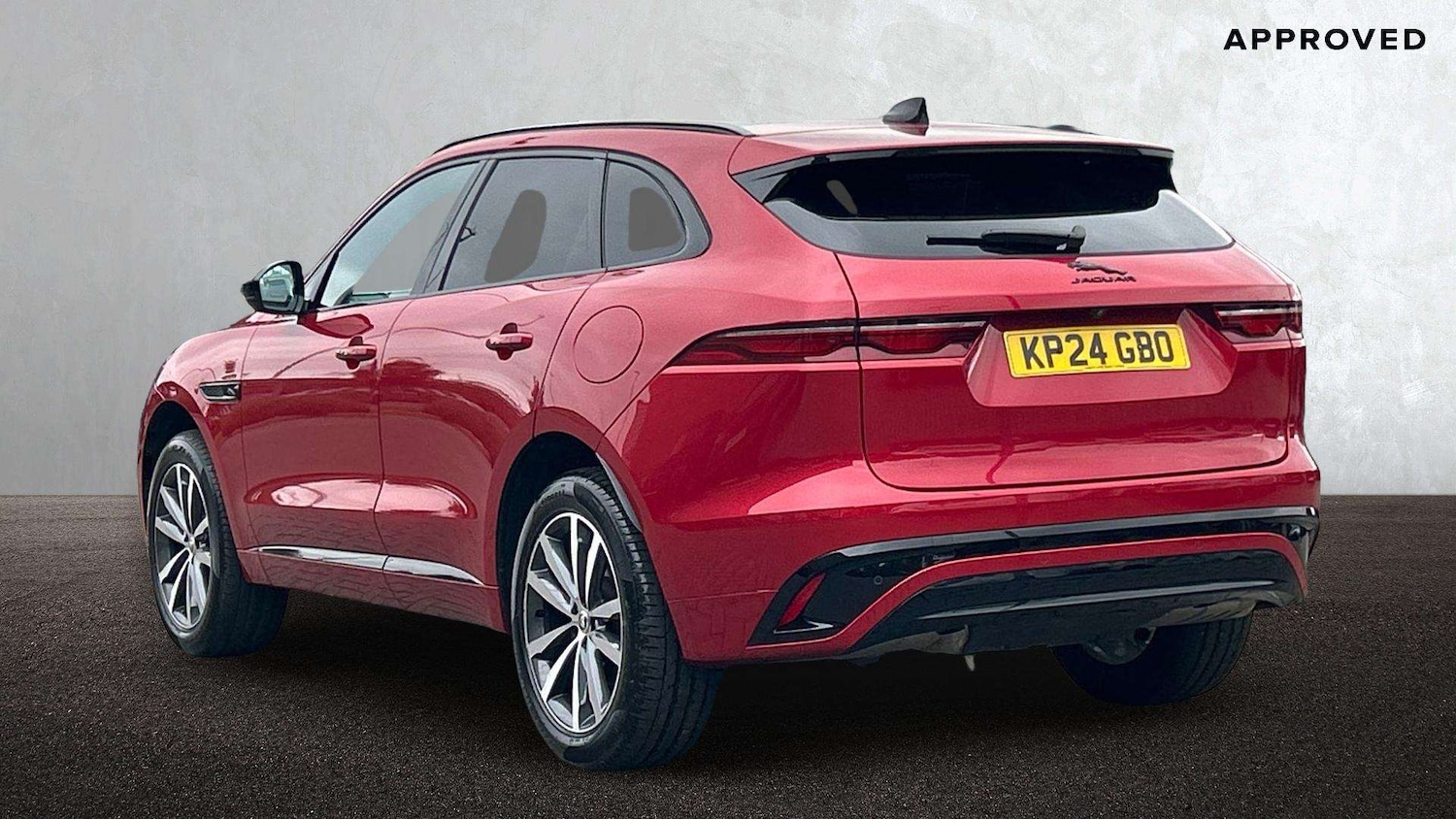 Used Jaguar F-Pace 2024 for sale - 76460448: Photo 2