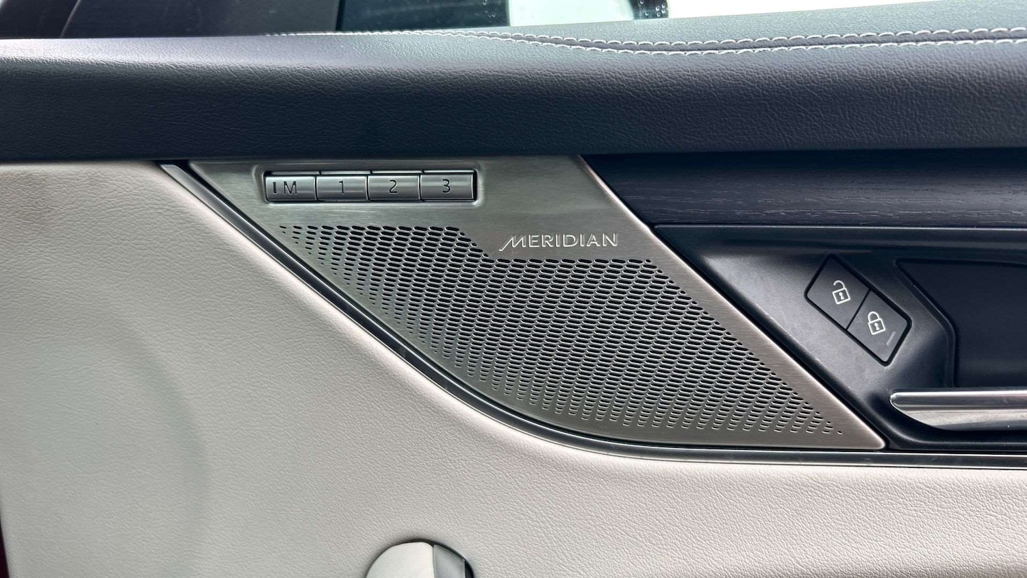 Used Jaguar F-Pace 2024 for sale - 76460448: Photo 31