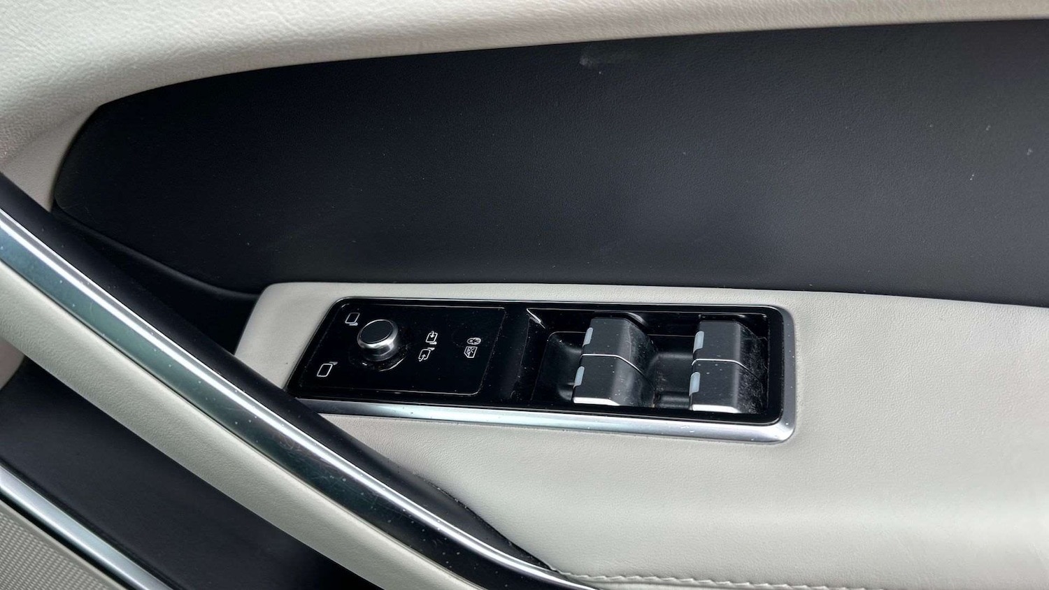 Used Jaguar F-Pace 2024 for sale - 76460448: Photo 32