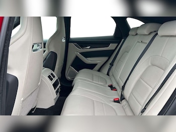 Used Jaguar F-Pace 2024 for sale - 76460448: Photo