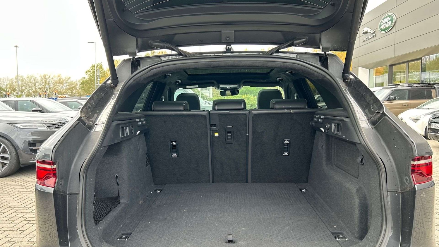 Used Jaguar F-Pace 2024 for sale - 76488023: Photo 10