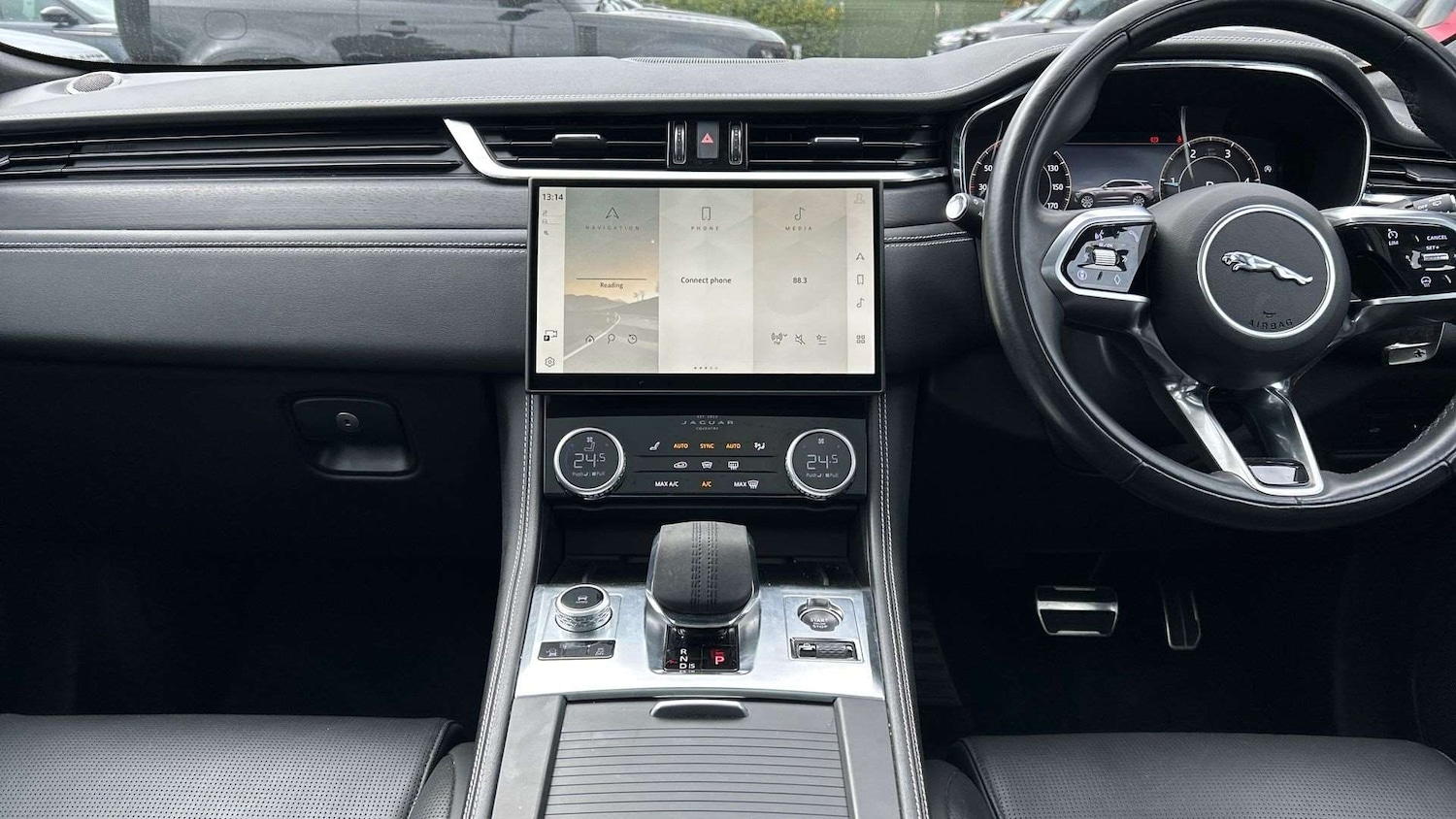 Used Jaguar F-Pace 2024 for sale - 76488023: Photo 14