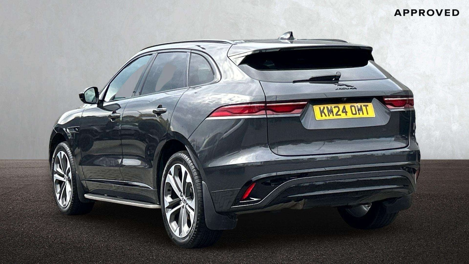 Used Jaguar F-Pace 2024 for sale - 76488023: Photo 2