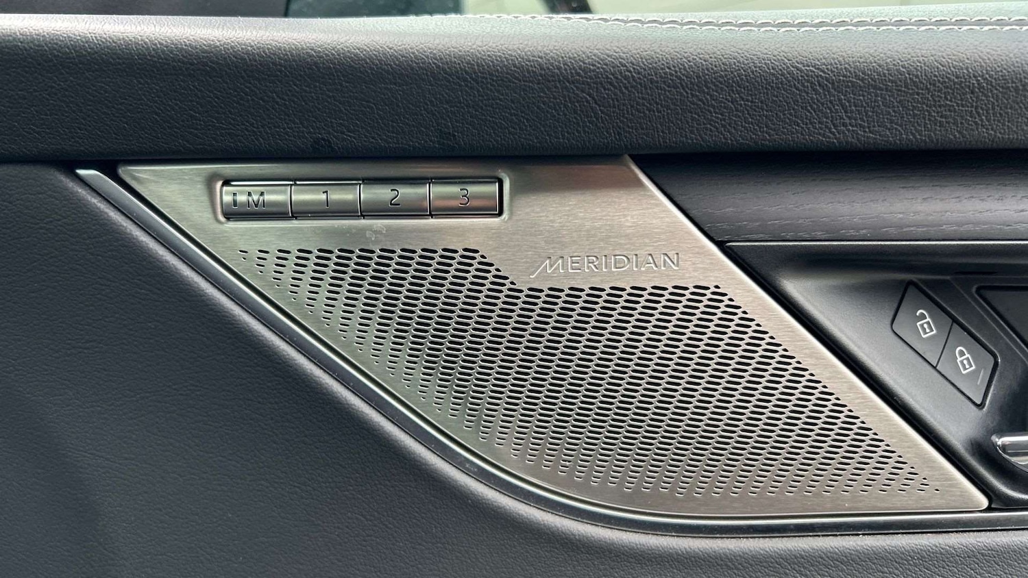 Used Jaguar F-Pace 2024 for sale - 76488023: Photo 32