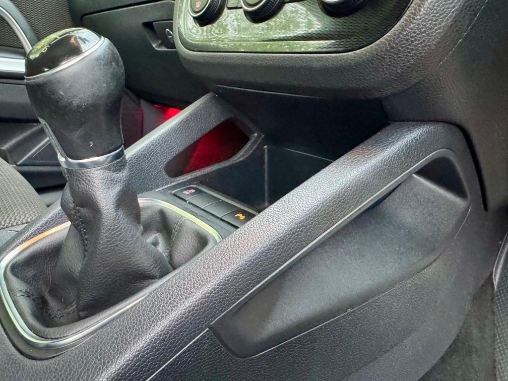 Used Volkswagen Scirocco 2015 for sale - 76356184: Photo 100