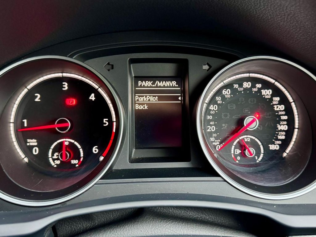 Used Volkswagen Scirocco 2015 for sale - 76356184: Photo 76