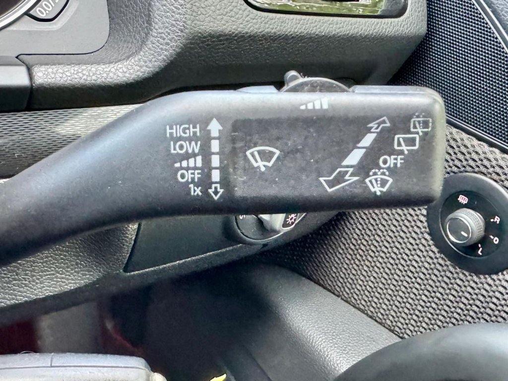 Used Volkswagen Scirocco 2015 for sale - 76356184: Photo 82