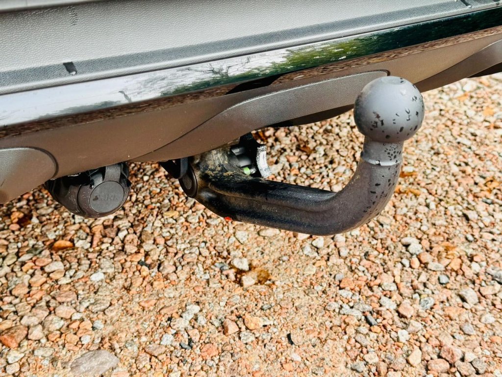 Used Mercedes-Benz GLC 2017 for sale - 76660625: Photo 38