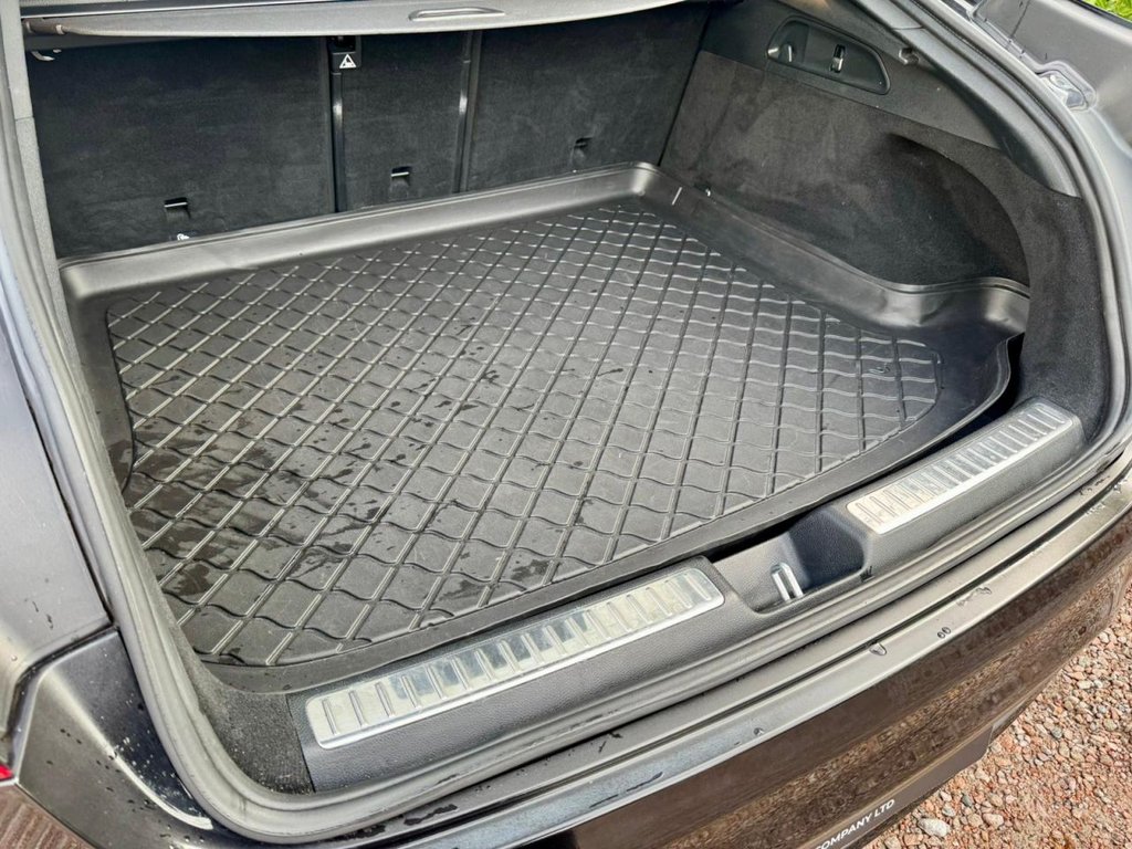 Used Mercedes-Benz GLC 2017 for sale - 76660625: Photo 40