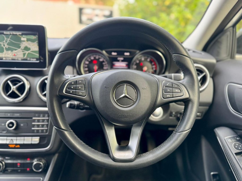 Used Mercedes-Benz GLA 2018 for sale - 76338515: Photo 70