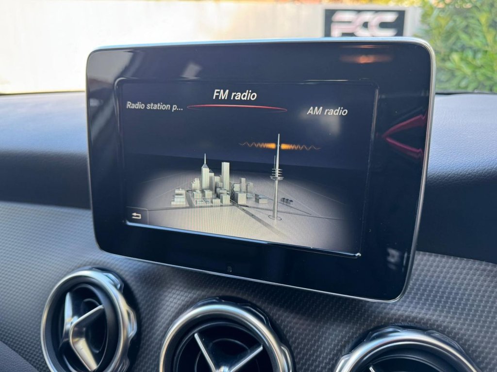 Used Mercedes-Benz GLA 2018 for sale - 76338515: Photo 88