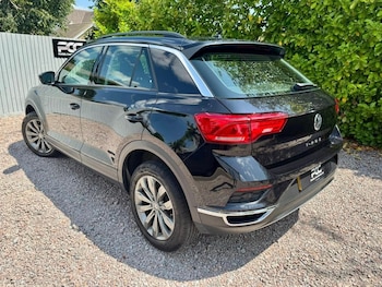 Used Volkswagen T-Roc 2020 for sale - 75581382: Photo
