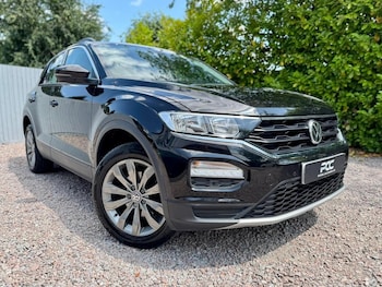 Used Volkswagen T-Roc 2020 for sale - 75581382: Photo