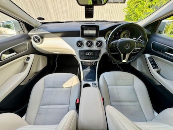 Used Mercedes-Benz A-Class 2014 for sale - 75581371: Photo