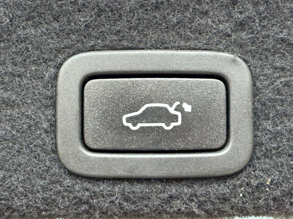 Used Volvo XC60 2016 for sale - 76350529: Photo 43