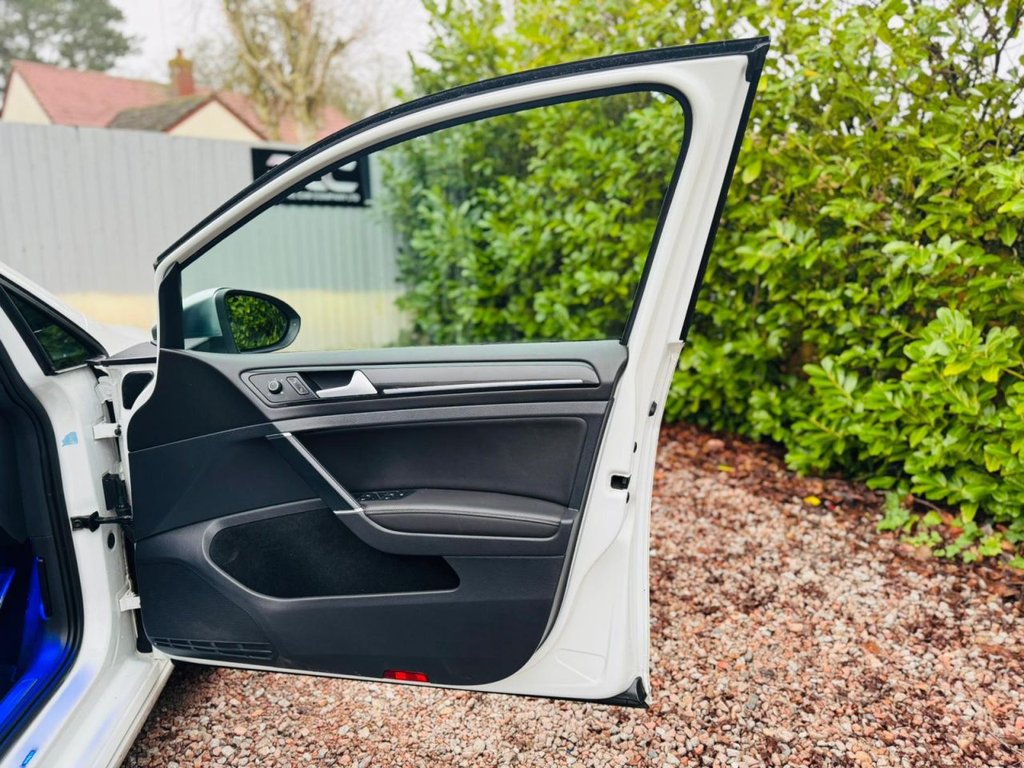 Used Volkswagen Golf 2015 for sale - 77520645: Photo 36