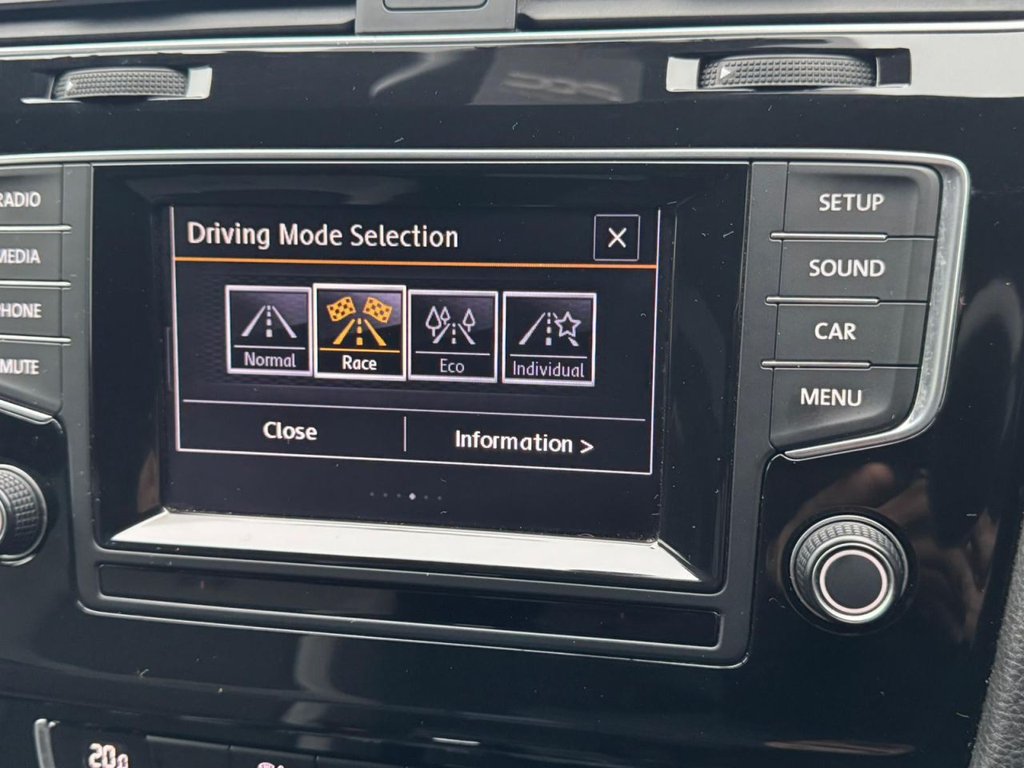 Used Volkswagen Golf 2015 for sale - 77520645: Photo 90