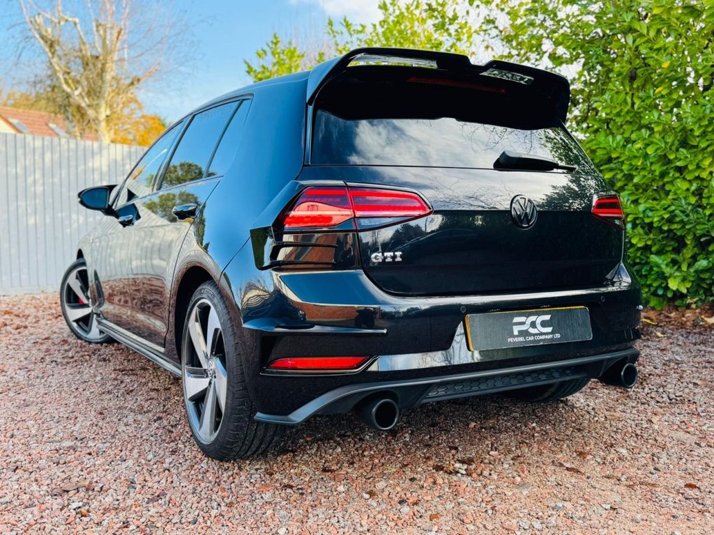 Used Volkswagen Golf 2017 for sale - 76855144: Photo 2