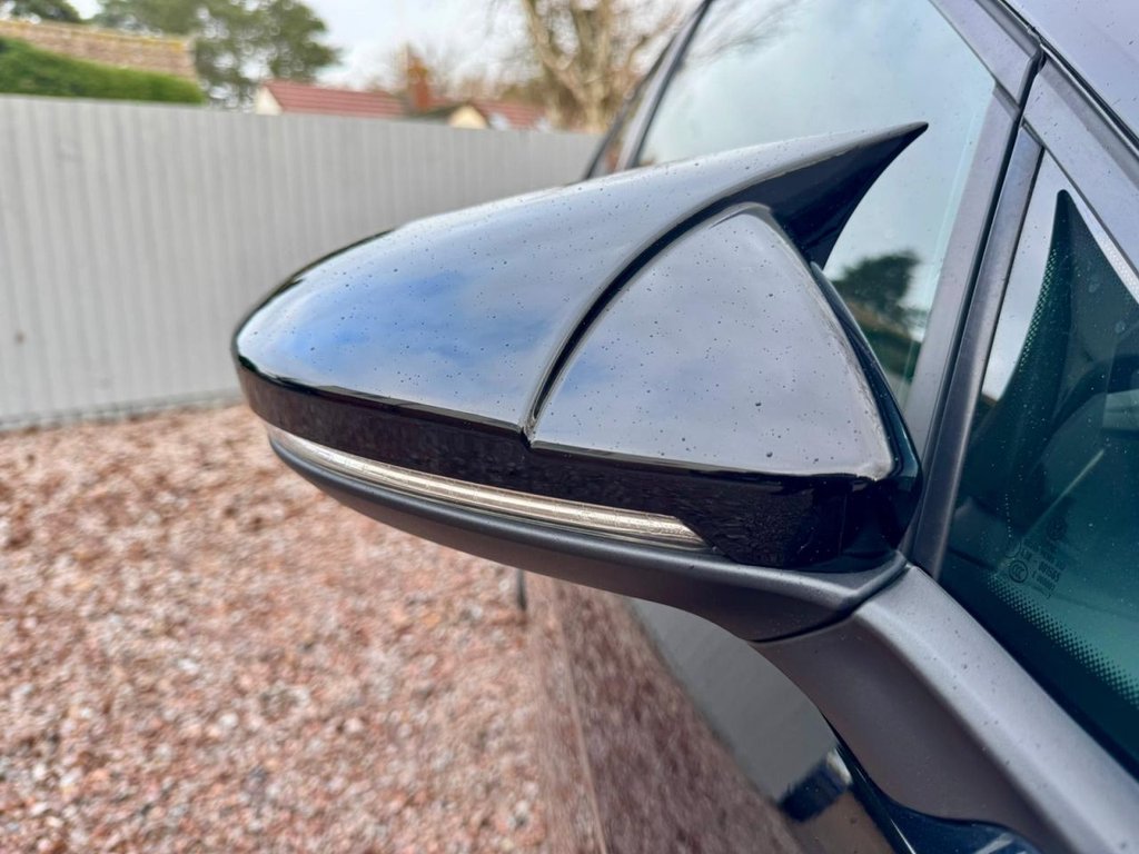 Used Volkswagen Golf 2017 for sale - 76855144: Photo 28