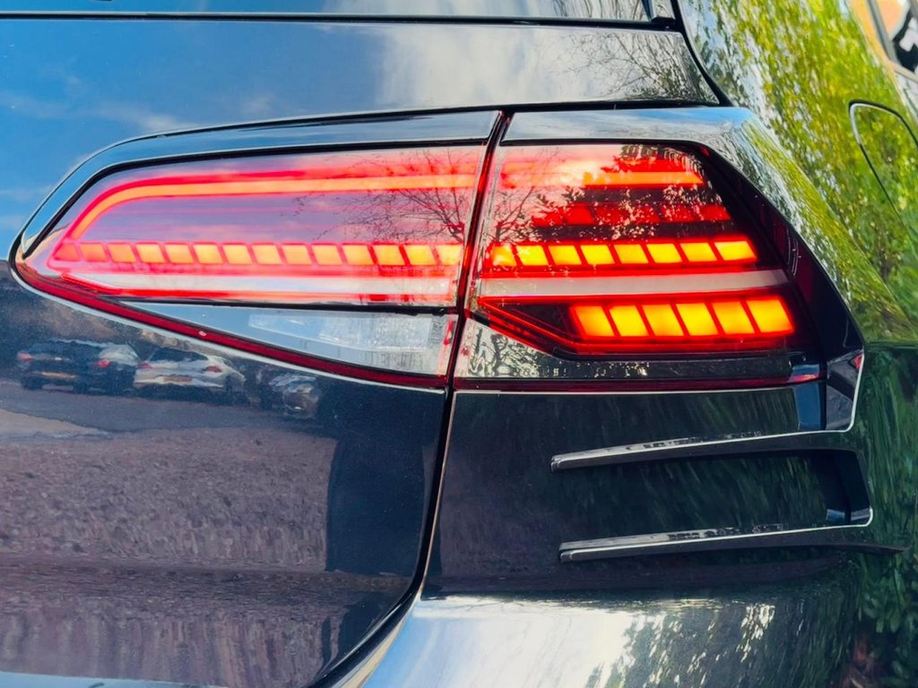 Used Volkswagen Golf 2017 for sale - 76855144: Photo 35