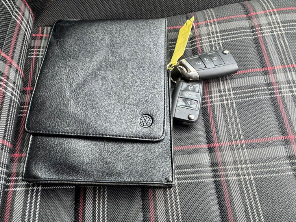 Used Volkswagen Golf 2017 for sale - 76855144: Photo 59