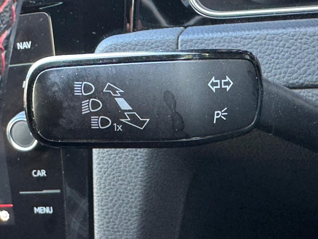 Used Volkswagen Golf 2017 for sale - 76855144: Photo 74