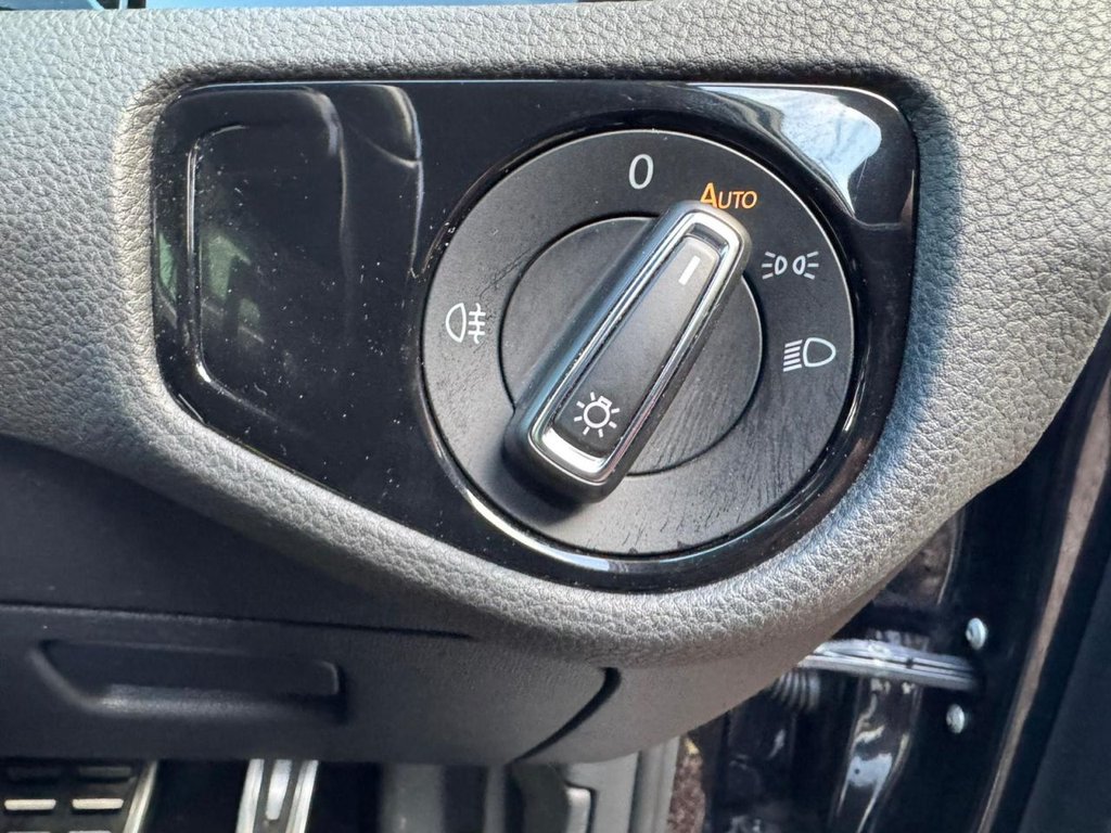 Used Volkswagen Golf 2017 for sale - 76855144: Photo 76