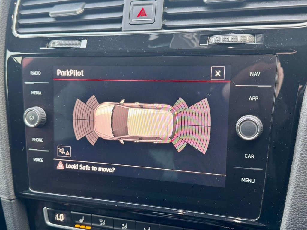 Used Volkswagen Golf 2017 for sale - 76855144: Photo 80