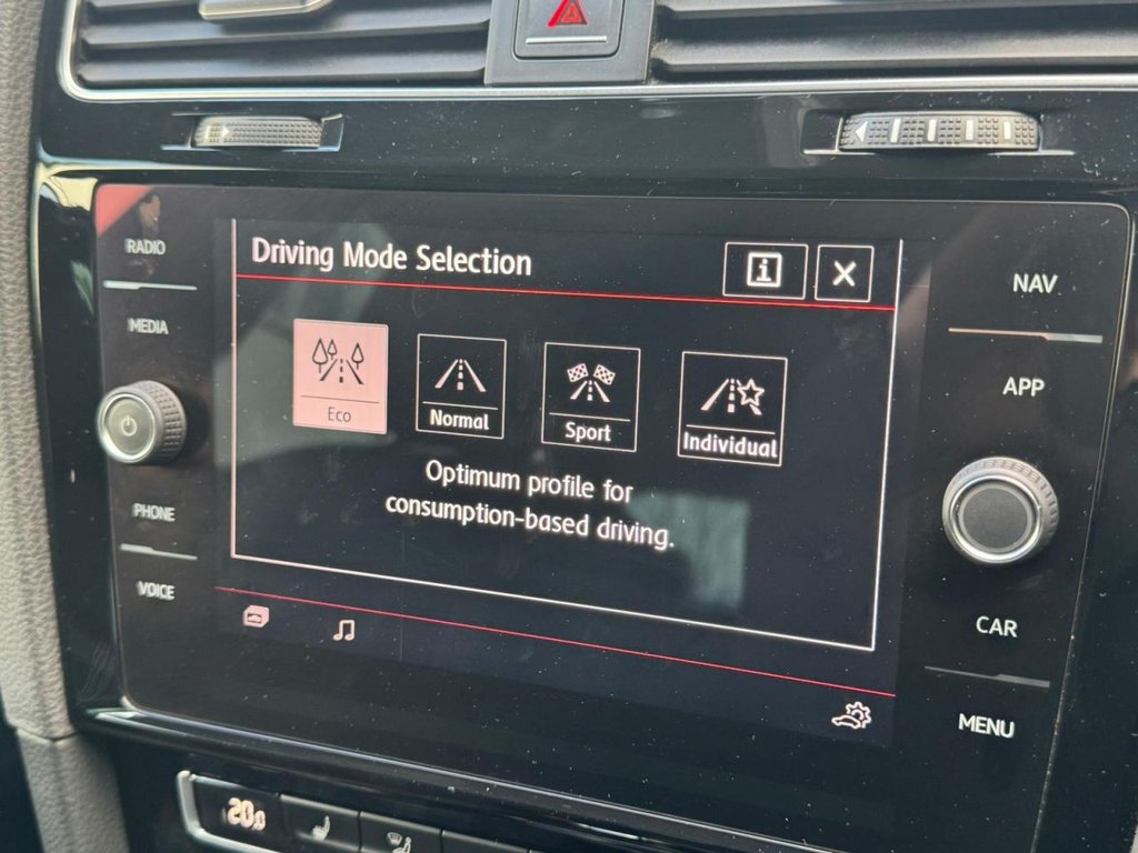 Used Volkswagen Golf 2017 for sale - 76855144: Photo 95