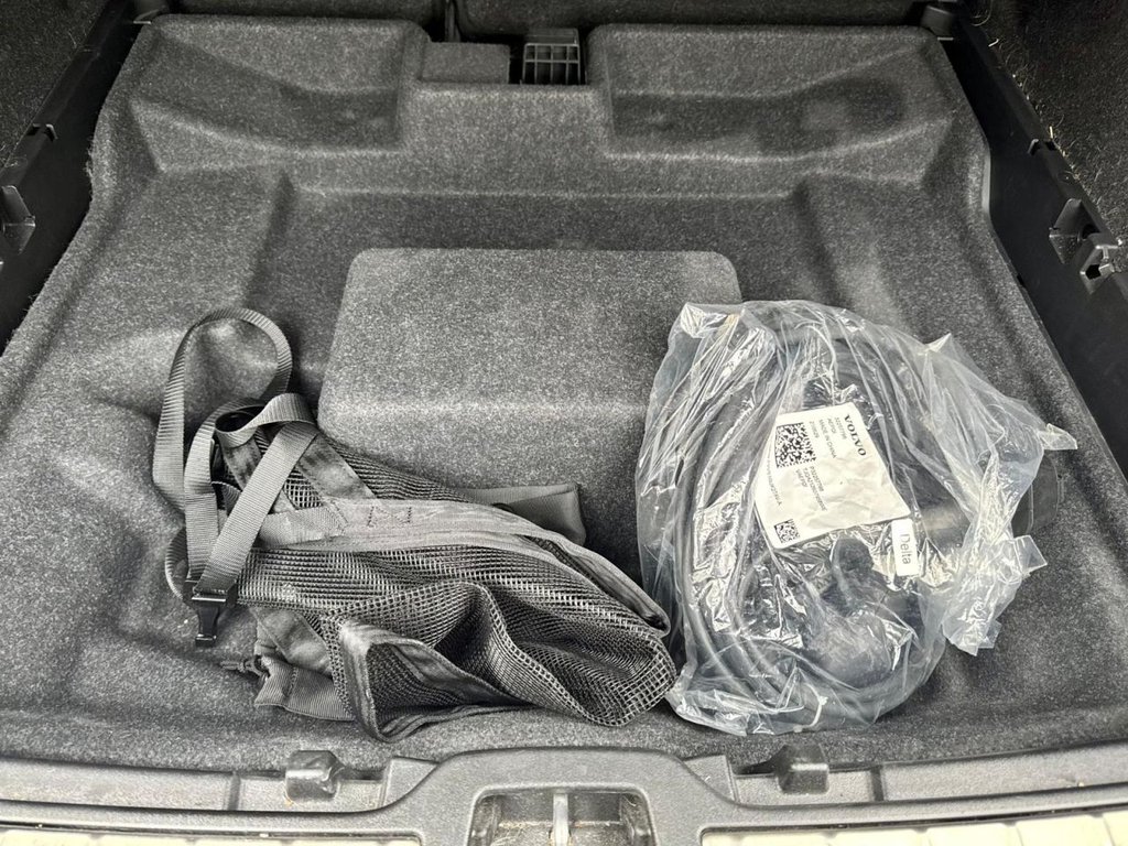 Used Volvo XC40 2021 for sale - 77293325: Photo 40