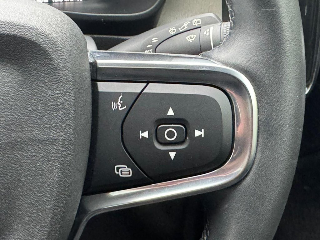 Used Volvo XC40 2021 for sale - 77293325: Photo 73